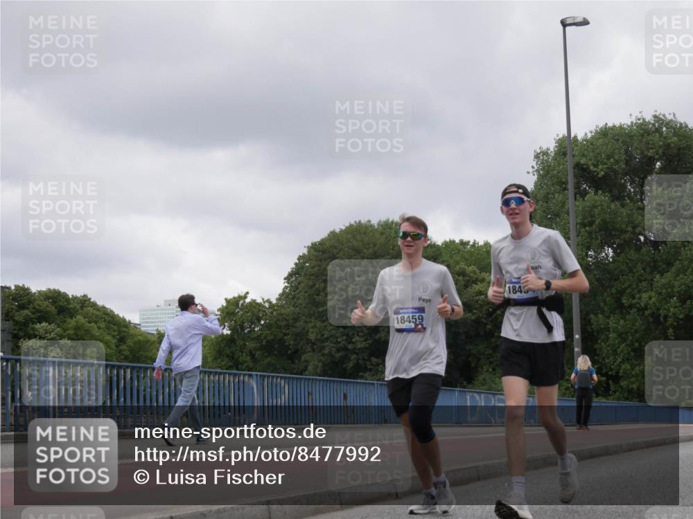 29.06.2025 - hella hamburg halbmarathon Luisa Fischer http://msf.ph/oto/8477992 29.06.2025 10:48:13 Kennedybrücke 18459, 1845, 1273, 1685, 1713, 3238, 6002, 6922, 7541, 8605, 10223 meine-sportfotos.de