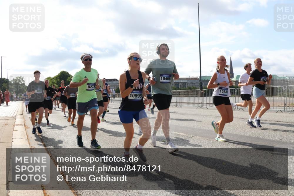 29.06.2025 - hella hamburg halbmarathon Lena Gebhardt http://msf.ph/oto/8478121 29.06.2025 09:55:59 Lombardsbrücke 13803, 15502, 11009, 8273, 10895, 10408, 15831, 2818, 1061, 1120, 1143, 1151, 1216, 1257, 1267, 1461, 1502, 1507, 1630, 1689, 2083, 2250, 2260, 2284, 2504, 2706, 2708, 2718, 2818, 2864, 2884, 3060, 3087, 3213, 3399, 3543, 3654, 3692, 3945, 3985, 4033, 4088, 4127, 4324, 4345, 4346, 4557, 4601, 4847, 4890, 4938, 5116, 5421, 5459, 5915, 6009, 6054, 6115, 6134, 6421, 6481, 6532, 6691, 6994, 7056, 7100, 7178, 7224, 7269, 7332, 8335, 8989, 10596 meine-sportfotos.de