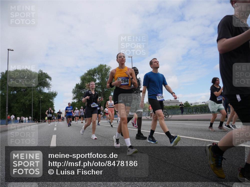 29.06.2025 - hella hamburg halbmarathon Luisa Fischer http://msf.ph/oto/8478186 29.06.2025 11:20:19 Kennedybrücke 16833, 715, 1357, 284, 538, 16072, 2301, 3245, 4405, 5389, 5710, 5711, 6129, 7318, 7725, 8061, 8468, 8711, 9284, 10046, 10601, 10873 meine-sportfotos.de