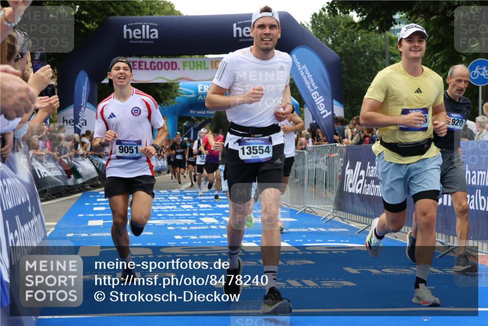 29.06.2025 - hella hamburg halbmarathon Strokosch-Dieckow http://msf.ph/oto/8478240 29.06.2025 10:46:37 Ziel 1920, 1942, 3976, 5459, 6630, 8482, 9051, 9232, 9529, 13525, 13554, 15026, 15133, 15206, 15714, 16175, 17281, 17461, 17743, 17865, 18297, 18882, 19128 meine-sportfotos.de