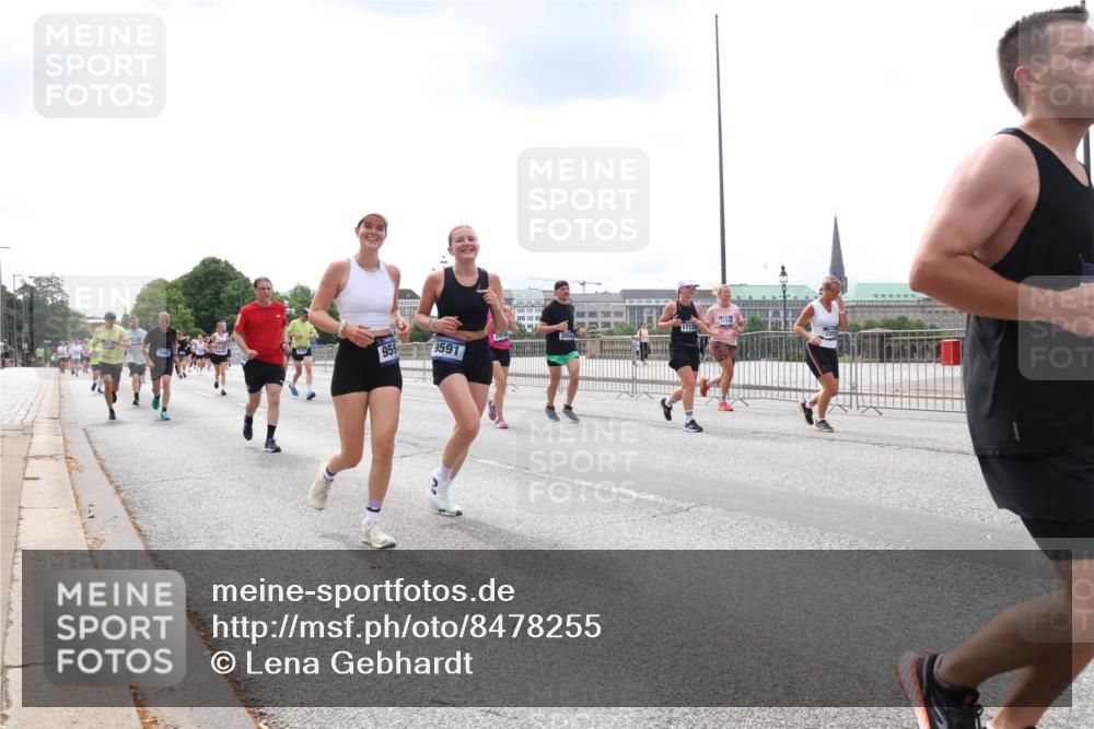 29.06.2025 - hella hamburg halbmarathon Lena Gebhardt http://msf.ph/oto/8478255 29.06.2025 10:33:26 Lombardsbrücke 1995, 090, 959, 9591, 1122, 1324, 1764, 1995, 2038, 2054, 2085, 2342, 2776, 2838, 2959, 3170, 3341, 3391, 3560, 3812, 3871, 4030, 4096, 4164, 4361, 4433, 4445, 4449, 4650, 5075, 5096, 5110, 5141, 5180, 5569, 5581, 5917, 6109, 6773, 6854, 6999, 7653, 7705, 7982, 8021, 8157, 8282, 8595, 8891, 9143, 9234, 9258, 9289, 9438, 9471, 9591, 9592, 9750, 9780, 9799, 11229, 11260, 11713, 11811, 11826, 12039, 14305, 14743, 15951 meine-sportfotos.de