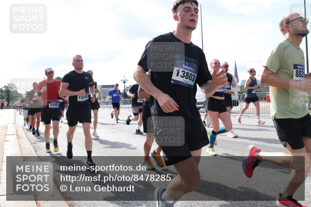 29.06.2025 - hella hamburg halbmarathon Lena Gebhardt http://msf.ph/oto/8478285 29.06.2025 09:56:01 Lombardsbrücke 2250, 15502, 14628, 1367, 13803, 5116, 392, 882, 1061, 1120, 1143, 1151, 1216, 1257, 1267, 1461, 1499, 1502, 1507, 1630, 1689, 2083, 2250, 2260, 2284, 2504, 2706, 2708, 2718, 2818, 2864, 2884, 3060, 3087, 3213, 3399, 3543, 3654, 3692, 3945, 3985, 4033, 4088, 4127, 4324, 4345, 4346, 4557, 4601, 4847, 4890, 4938, 5116, 5421, 5459, 5607, 6009, 6054, 6115, 6134, 6168, 6421, 6481, 6691, 6994, 7056, 7100, 7178, 7224, 7269, 7332, 7943, 8335, 8514, 8989, 10596 meine-sportfotos.de