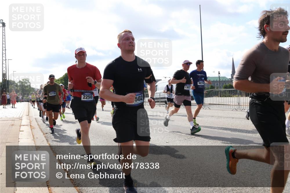 29.06.2025 - hella hamburg halbmarathon Lena Gebhardt http://msf.ph/oto/8478338 29.06.2025 09:56:01 Lombardsbrücke 16738, 2250, 502, 13672, 9074, 1061, 1120, 1143, 1151, 1216, 1257, 1267, 1461, 1499, 1502, 1507, 1630, 1689, 2083, 2250, 2260, 2284, 2504, 2706, 2708, 2718, 2818, 2864, 2884, 3060, 3087, 3213, 3399, 3543, 3654, 3692, 3945, 3985, 4033, 4088, 4127, 4324, 4345, 4346, 4557, 4601, 4847, 4890, 4938, 5116, 5421, 5459, 5607, 6009, 6054, 6115, 6134, 6168, 6421, 6481, 6691, 6994, 7056, 7100, 7178, 7224, 7269, 7332, 7943, 8335, 8514, 8989, 10596 meine-sportfotos.de
