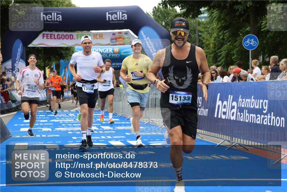 29.06.2025 - hella hamburg halbmarathon Strokosch-Dieckow http://msf.ph/oto/8478373 29.06.2025 10:46:36 Ziel 1920, 1942, 4497, 5459, 8482, 9051, 9232, 9386, 9529, 13525, 13554, 15026, 15133, 15206, 15714, 16175, 17281, 17461, 17743, 17865, 18297, 18882, 19128 meine-sportfotos.de