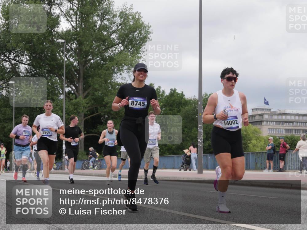 29.06.2025 - hella hamburg halbmarathon Luisa Fischer http://msf.ph/oto/8478376 29.06.2025 10:48:30 Kennedybrücke 17372, 8907, 1829, 8745, 17521, 14002, 1024, 1798, 3570, 4275, 4337, 4388, 6841, 6888, 8745, 8907, 10668 meine-sportfotos.de