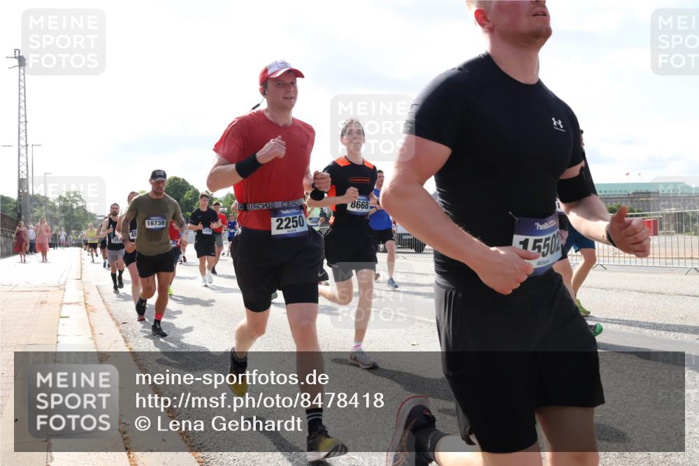 29.06.2025 - hella hamburg halbmarathon Lena Gebhardt http://msf.ph/oto/8478418 29.06.2025 09:56:02 Lombardsbrücke 16738, 2250, 8668, 550, 1061, 1120, 1143, 1151, 1216, 1257, 1267, 1461, 1499, 1502, 1507, 1592, 1630, 1689, 2083, 2250, 2260, 2284, 2504, 2706, 2708, 2718, 2818, 2864, 2884, 3060, 3213, 3399, 3543, 3654, 3692, 3945, 3985, 4033, 4077, 4088, 4127, 4324, 4345, 4346, 4557, 4601, 4847, 4890, 5116, 5421, 5459, 5607, 6009, 6054, 6115, 6134, 6168, 6421, 6481, 6691, 6994, 7056, 7100, 7178, 7224, 7269, 7332, 7943, 8335, 8514, 8968, 8989, 9246, 9537, 10596 meine-sportfotos.de