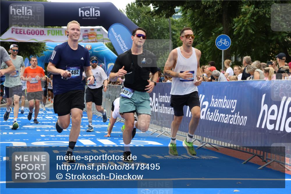 29.06.2025 - hella hamburg halbmarathon Strokosch-Dieckow http://msf.ph/oto/8478495 29.06.2025 10:46:30 Ziel 2222, 2842, 4237, 4497, 5459, 6421, 6978, 7335, 8482, 8981, 9051, 9232, 9386, 9529, 9786, 11185, 11773, 12891, 13525, 13554, 14045, 14228, 14482, 15026, 15133, 15157, 15206, 17281, 17461, 18637, 18882, 19209 meine-sportfotos.de