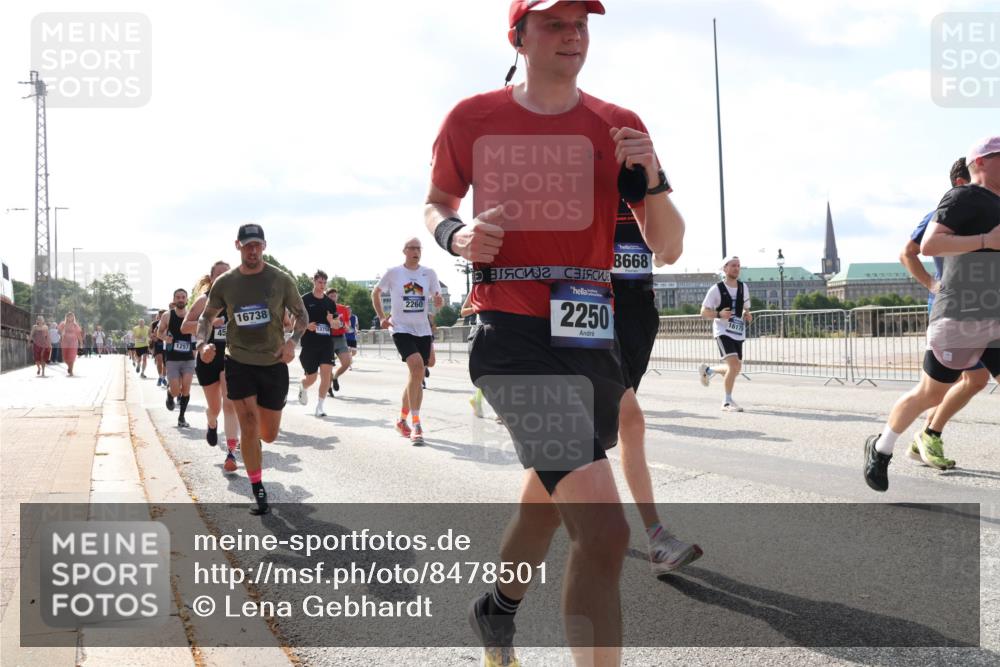 29.06.2025 - hella hamburg halbmarathon Lena Gebhardt http://msf.ph/oto/8478501 29.06.2025 09:56:02 Lombardsbrücke 1257, 45, 16738, 13758, 2260, 2250, 8668, 1617, 1061, 1120, 1143, 1151, 1216, 1257, 1267, 1461, 1499, 1502, 1507, 1592, 1630, 1689, 2083, 2250, 2260, 2284, 2504, 2706, 2708, 2718, 2818, 2864, 2884, 3060, 3213, 3399, 3543, 3654, 3692, 3945, 3985, 4033, 4077, 4088, 4127, 4324, 4345, 4346, 4557, 4601, 4847, 4890, 5116, 5421, 5459, 5607, 6009, 6054, 6115, 6134, 6168, 6421, 6481, 6691, 6994, 7056, 7100, 7178, 7224, 7269, 7332, 7943, 8335, 8514, 8968, 8989, 9246, 9537, 10596 meine-sportfotos.de