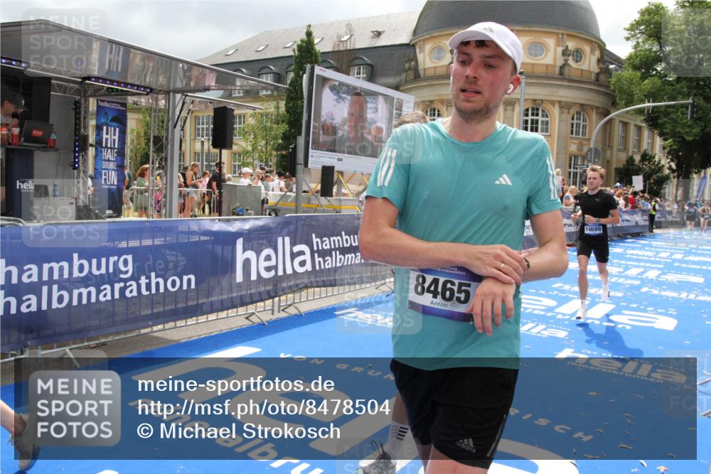 29.06.2025 - hella hamburg halbmarathon Michael Strokosch http://msf.ph/oto/8478504 29.06.2025 10:40:21 Ziel 3547, 5410, 5803, 8370, 8465, 10968, 11731, 12704, 14699, 18614 meine-sportfotos.de