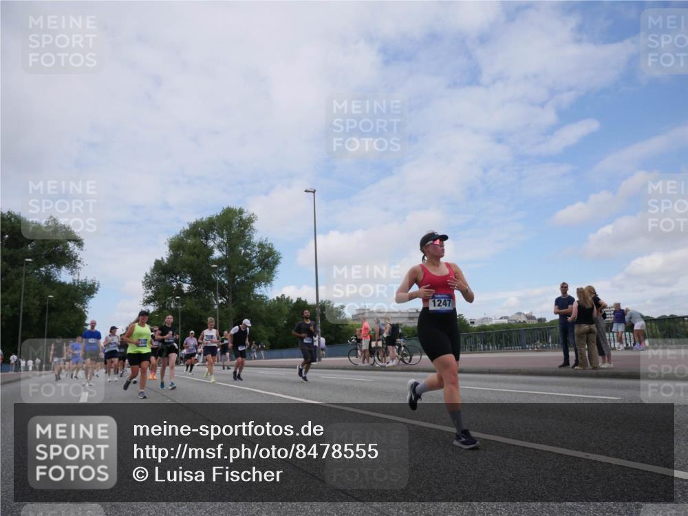 29.06.2025 - hella hamburg halbmarathon Luisa Fischer http://msf.ph/oto/8478555 29.06.2025 11:20:37 Kennedybrücke 840, 1247, 1247, 3228, 3640, 3864, 4107, 4130, 5840, 5980, 6809, 7678, 8042, 10318 meine-sportfotos.de