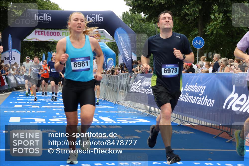 29.06.2025 - hella hamburg halbmarathon Strokosch-Dieckow http://msf.ph/oto/8478727 29.06.2025 10:46:28 Ziel 2222, 2842, 4237, 4497, 5459, 6421, 6978, 7335, 8482, 8981, 9232, 9386, 9529, 9786, 11185, 11773, 12171, 12651, 12891, 13525, 13698, 14045, 14228, 14482, 15133, 15157, 15206, 16127, 17281, 17461, 18211, 18637, 18882, 19209 meine-sportfotos.de