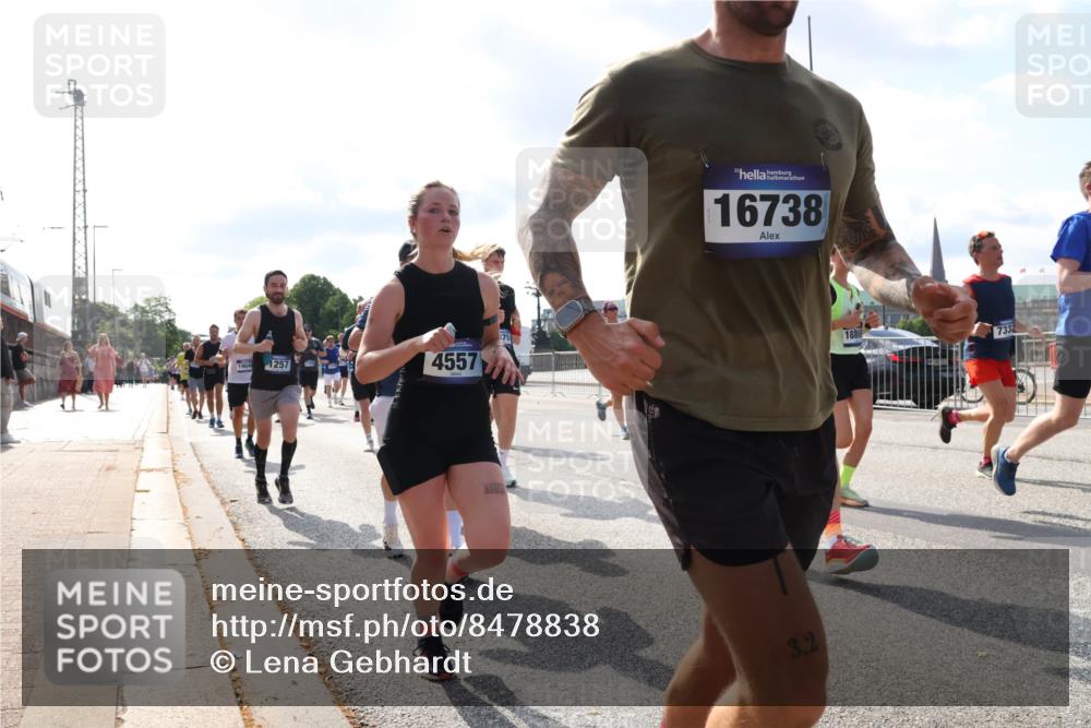 29.06.2025 - hella hamburg halbmarathon Lena Gebhardt http://msf.ph/oto/8478838 29.06.2025 09:56:03 Lombardsbrücke 1904, 1257, 4557, 16738, 3, 2, 188, 1061, 1143, 1216, 1257, 1267, 1461, 1499, 1502, 1507, 1592, 1630, 1689, 2083, 2250, 2260, 2284, 2504, 2706, 2708, 2718, 2818, 2864, 2884, 3060, 3213, 3399, 3543, 3654, 3692, 3945, 3985, 4033, 4077, 4088, 4127, 4324, 4345, 4346, 4557, 4601, 4847, 4890, 5116, 5421, 5607, 6009, 6054, 6115, 6134, 6168, 6421, 6481, 6691, 6994, 7056, 7100, 7178, 7224, 7269, 7332, 7943, 8335, 8514, 8968, 8989, 9246, 9537, 10596 meine-sportfotos.de