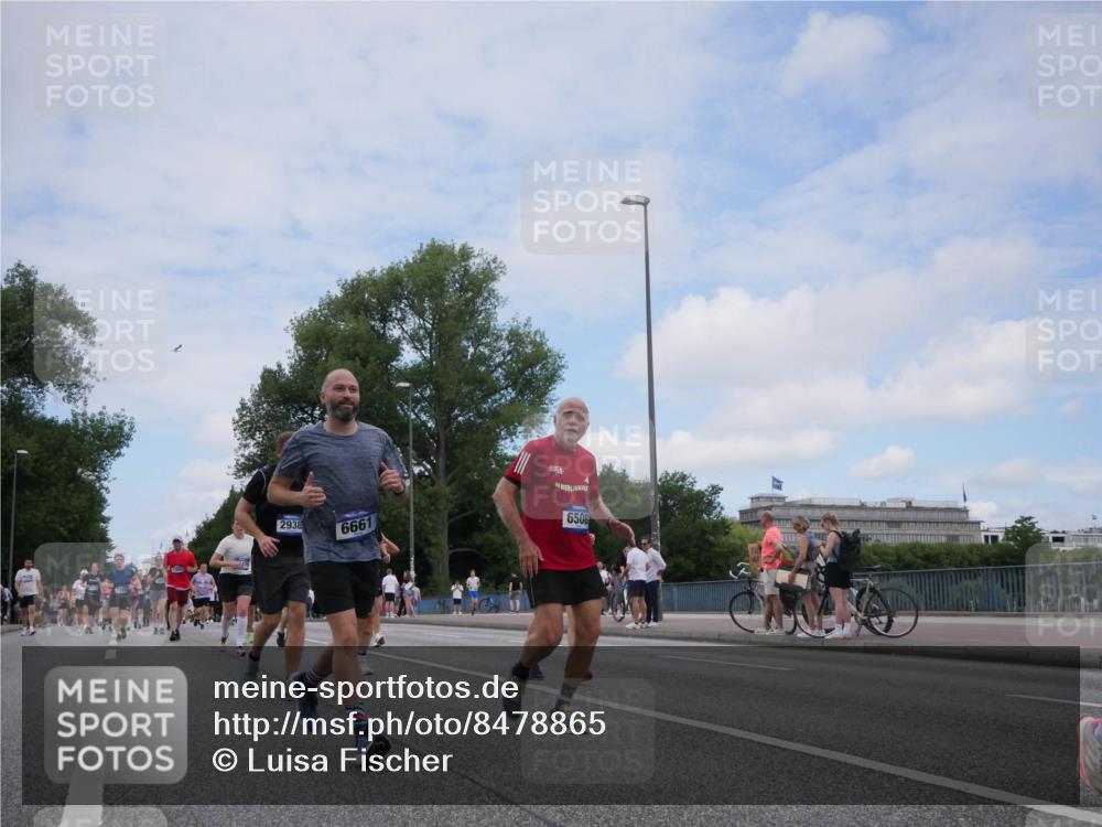 29.06.2025 - hella hamburg halbmarathon Luisa Fischer http://msf.ph/oto/8478865 29.06.2025 11:20:51 Kennedybrücke 2938, 6661, 6508, 2434, 2938, 3143, 3865, 3960, 4125, 5136, 6107, 6498, 6508, 6661, 7180, 7281, 8997, 9533, 10079 meine-sportfotos.de