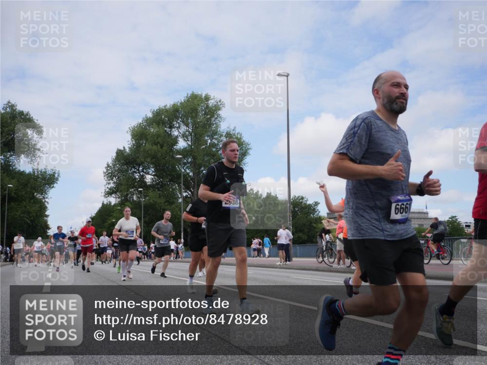 29.06.2025 - hella hamburg halbmarathon Luisa Fischer http://msf.ph/oto/8478928 29.06.2025 11:20:52 Kennedybrücke 1765, 7281, 938, 666, 2434, 2938, 3143, 3960, 4125, 5136, 6107, 6498, 6508, 6661, 7180, 7281, 8997, 9533 meine-sportfotos.de