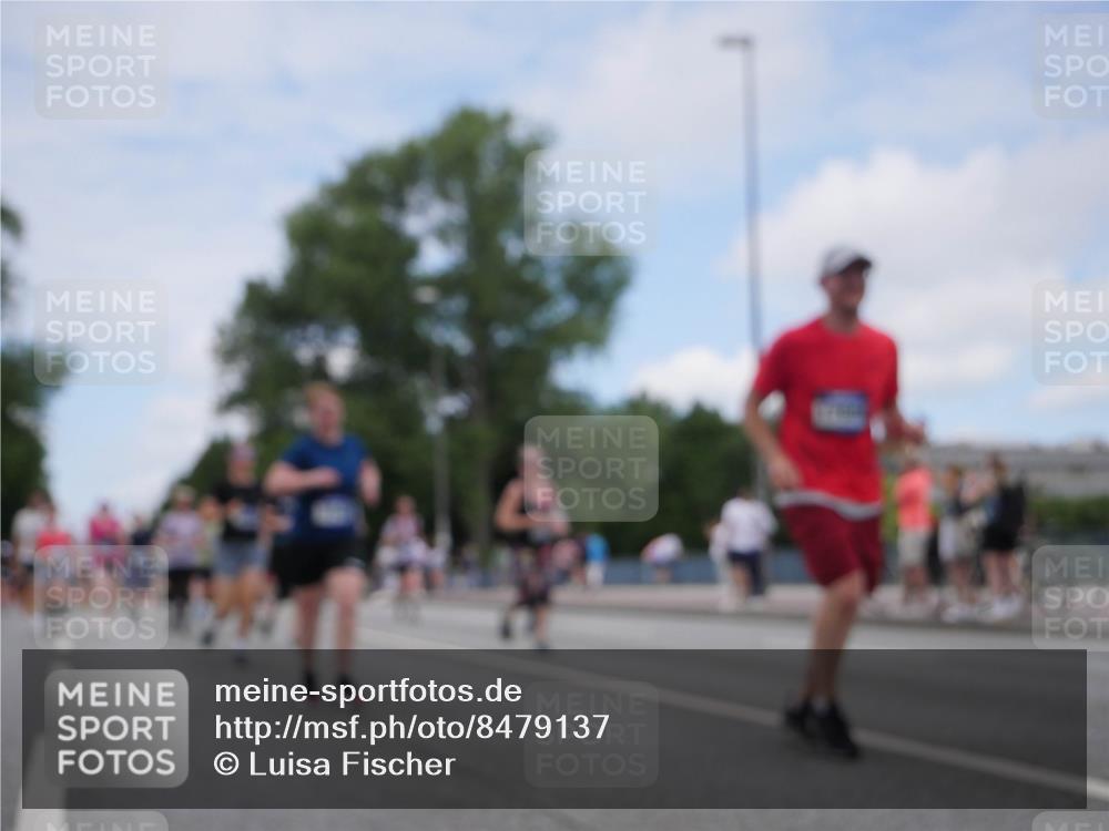 29.06.2025 - hella hamburg halbmarathon Luisa Fischer http://msf.ph/oto/8479137 29.06.2025 11:20:58 Kennedybrücke 34, 2605, 3143, 3739, 3960, 4125, 4474, 5136, 6666, 6688, 7180, 7281, 8790, 8791, 10113 meine-sportfotos.de