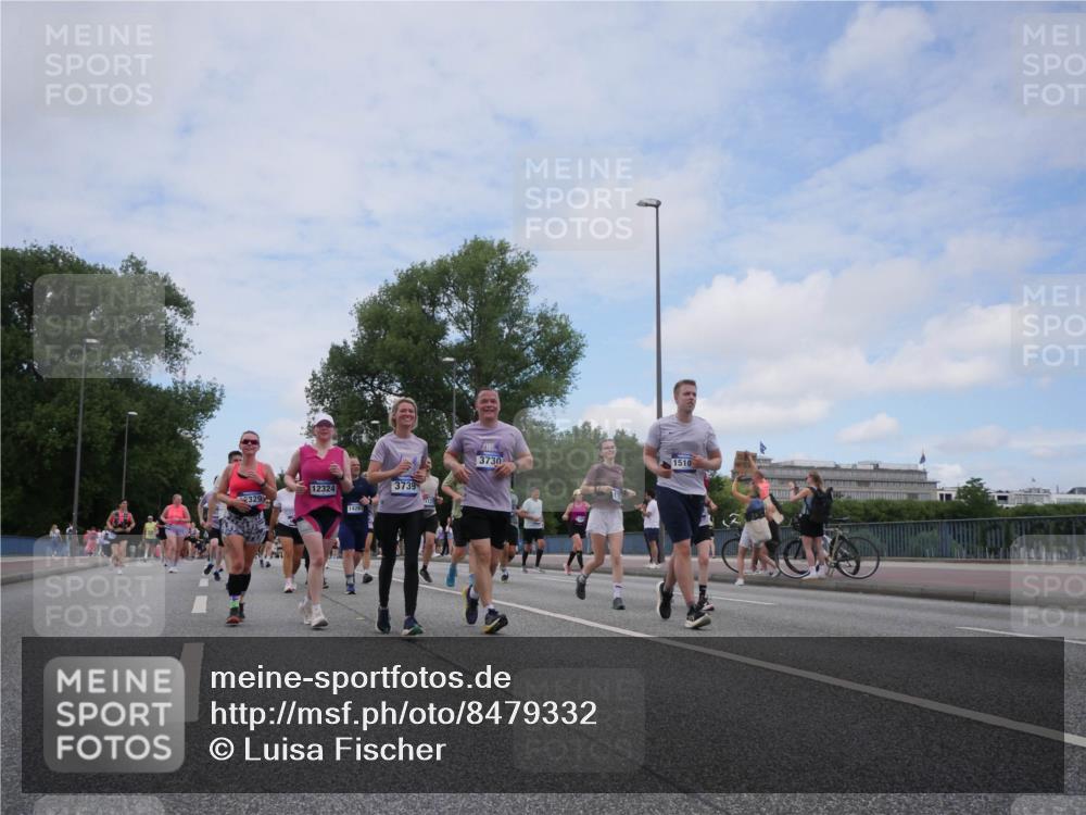29.06.2025 - hella hamburg halbmarathon Luisa Fischer http://msf.ph/oto/8479332 29.06.2025 11:21:03 Kennedybrücke 2329, 12324, 14263, 3739, 3730, 1510, 2605, 3143, 3541, 3739, 3960, 4474, 6666, 6688, 8790, 8791, 10113, 10557 meine-sportfotos.de