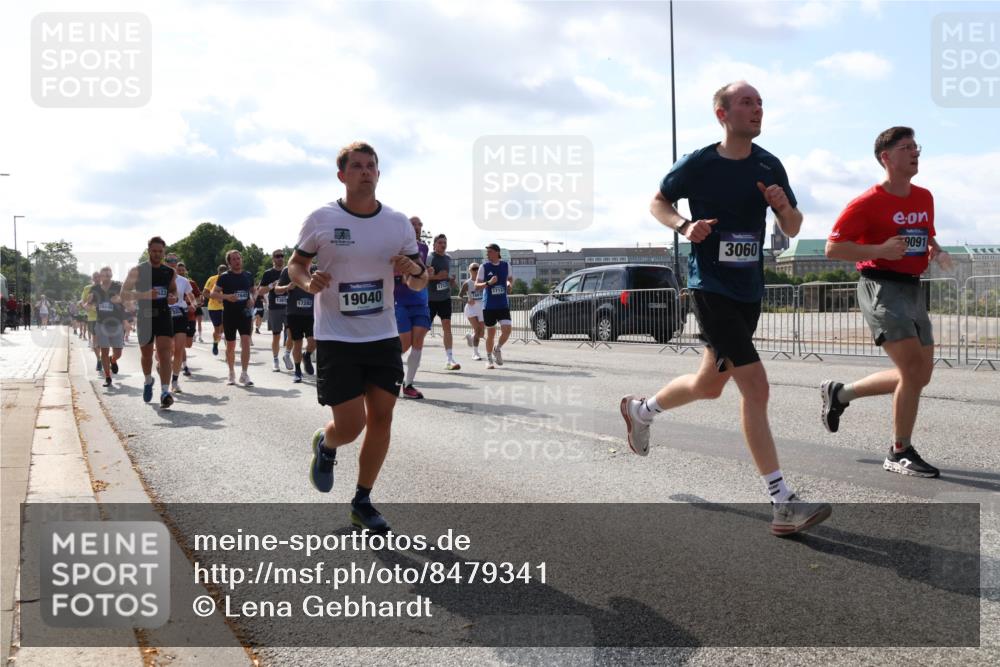 29.06.2025 - hella hamburg halbmarathon Lena Gebhardt http://msf.ph/oto/8479341 29.06.2025 09:56:05 Lombardsbrücke 1713, 1387, 17282, 19040, 17127, 3060, 9091, 1061, 1143, 1216, 1257, 1267, 1452, 1461, 1499, 1502, 1507, 1592, 1630, 1689, 2083, 2250, 2260, 2284, 2504, 2708, 2718, 2818, 2864, 2884, 3060, 3399, 3543, 3654, 3692, 3945, 4033, 4077, 4088, 4127, 4324, 4345, 4346, 4557, 4601, 5116, 5421, 5482, 5600, 5607, 6009, 6115, 6134, 6168, 6481, 6691, 6994, 7056, 7100, 7178, 7224, 7269, 7332, 7583, 7943, 8335, 8514, 8968, 8989, 8996, 9246, 9537, 10596 meine-sportfotos.de
