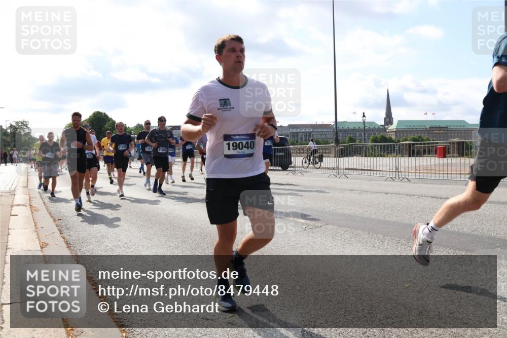 29.06.2025 - hella hamburg halbmarathon Lena Gebhardt http://msf.ph/oto/8479448 29.06.2025 09:56:06 Lombardsbrücke 11645, 1387, 17282, 19040, 17127, 1061, 1143, 1216, 1257, 1267, 1452, 1461, 1499, 1502, 1507, 1592, 1630, 1689, 2083, 2250, 2260, 2284, 2504, 2708, 2718, 2818, 2864, 2884, 3060, 3399, 3543, 3654, 3692, 3945, 4033, 4077, 4127, 4324, 4345, 4346, 4557, 4601, 5116, 5421, 5482, 5600, 5607, 6009, 6115, 6134, 6168, 6481, 6691, 6994, 7056, 7100, 7178, 7224, 7269, 7332, 7583, 7943, 8335, 8514, 8968, 8989, 8996, 9246, 9537, 10596 meine-sportfotos.de