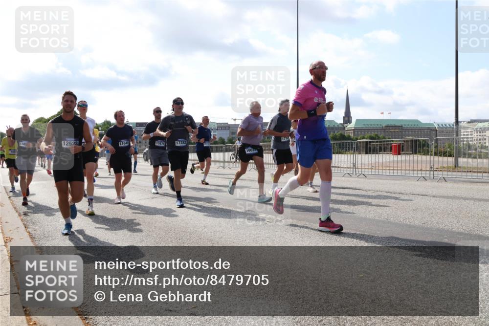 29.06.2025 - hella hamburg halbmarathon Lena Gebhardt http://msf.ph/oto/8479705 29.06.2025 09:56:07 Lombardsbrücke 14928, 158, 12523, 11645, 13875, 17282, 16625, 1713, 4, 1061, 1143, 1216, 1257, 1267, 1452, 1461, 1499, 1502, 1507, 1592, 1630, 1689, 2083, 2250, 2260, 2284, 2504, 2818, 2864, 2884, 3060, 3399, 3543, 3654, 3692, 3945, 4033, 4077, 4127, 4324, 4345, 4346, 4557, 4601, 5116, 5482, 5600, 5607, 6009, 6115, 6134, 6168, 6481, 6691, 6994, 7056, 7100, 7178, 7224, 7269, 7332, 7583, 7943, 8335, 8514, 8968, 8989, 8996, 9246, 9537, 10596 meine-sportfotos.de