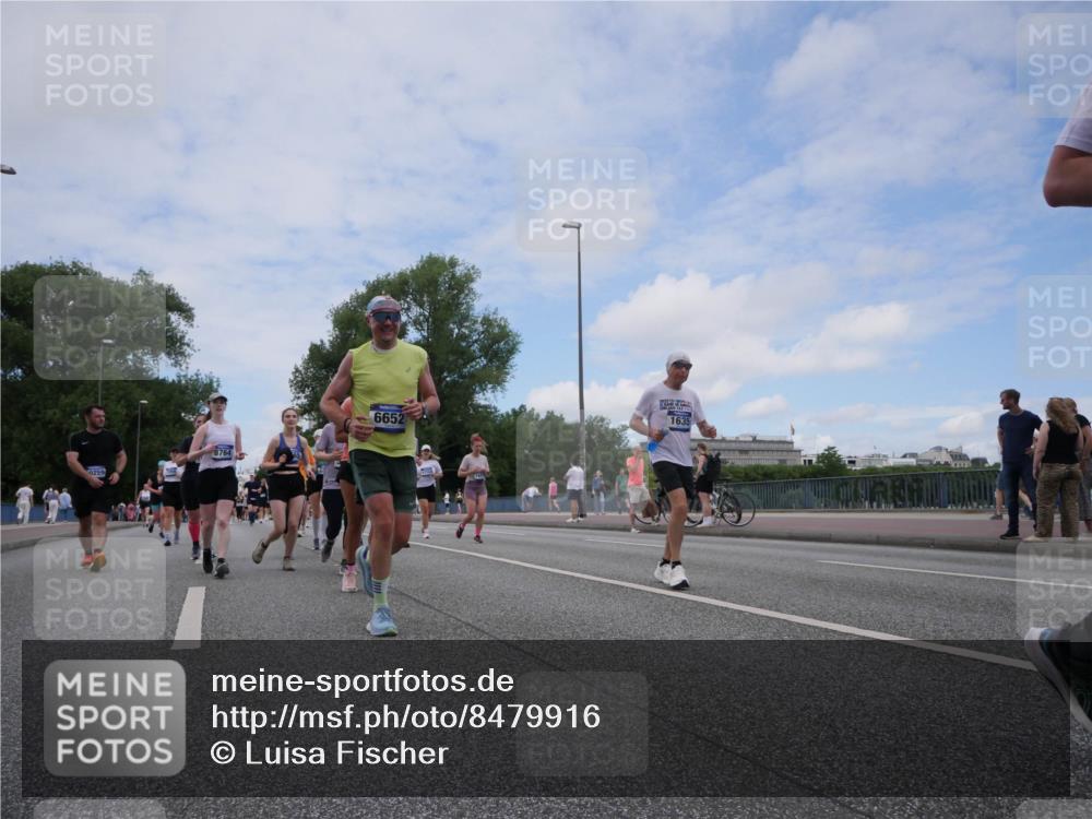 29.06.2025 - hella hamburg halbmarathon Luisa Fischer http://msf.ph/oto/8479916 29.06.2025 11:21:19 Kennedybrücke 8764, 6652, 1635, 1014, 1635, 2317, 2375, 3259, 3998, 4486, 6652, 7059, 8087, 8764, 8765, 8849, 8850, 10259, 10445 meine-sportfotos.de