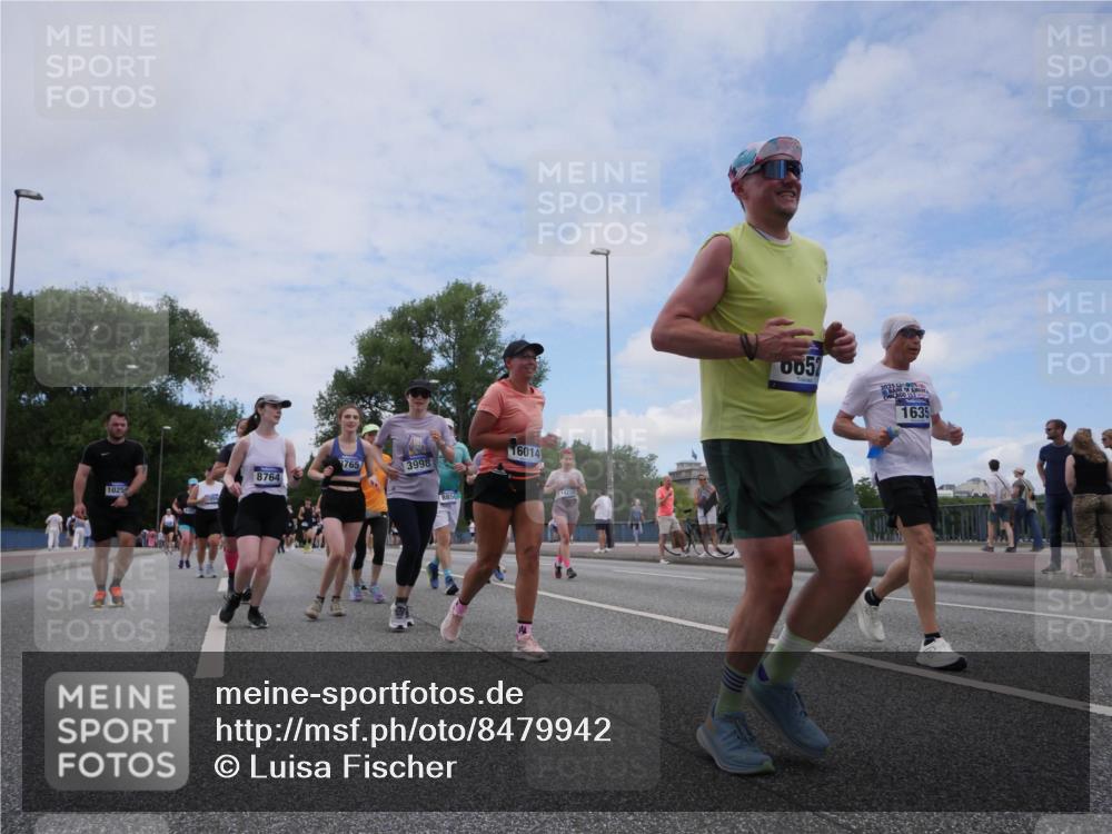 29.06.2025 - hella hamburg halbmarathon Luisa Fischer http://msf.ph/oto/8479942 29.06.2025 11:21:20 Kennedybrücke 765, 3998, 8764, 10259, 8850, 16014, 0052, 025, 1635, 1014, 1635, 3259, 3998, 4486, 6652, 7059, 8087, 8601, 8602, 8764, 8765, 8820, 8849, 8850, 10259, 10445, 10817 meine-sportfotos.de