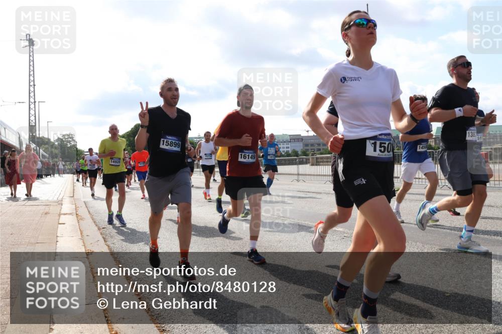 29.06.2025 - hella hamburg halbmarathon Lena Gebhardt http://msf.ph/oto/8480128 29.06.2025 09:56:08 Lombardsbrücke 14928, 15899, 150, 15714, 16149, 13812, 1381, 515, 1450, 1061, 1143, 1216, 1257, 1267, 1452, 1461, 1499, 1502, 1507, 1592, 1630, 1689, 2083, 2250, 2260, 2284, 2504, 2818, 2864, 2884, 3060, 3399, 3543, 3654, 3692, 3945, 4033, 4077, 4127, 4324, 4345, 4346, 4557, 4601, 5116, 5482, 5600, 5607, 6009, 6115, 6134, 6168, 6481, 6511, 6512, 6994, 7056, 7100, 7178, 7224, 7269, 7332, 7583, 7943, 8335, 8514, 8968, 8989, 8996, 9246, 9537, 10596 meine-sportfotos.de