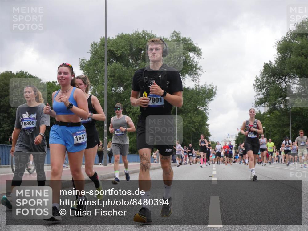 29.06.2025 - hella hamburg halbmarathon Luisa Fischer http://msf.ph/oto/8480394 29.06.2025 10:49:38 Kennedybrücke 18306, 1641, 10875, 7901, 2005, 291, 1695, 1983, 2398, 2917, 3160, 3164, 5044, 6124, 6161, 8477, 9243, 10230, 10367 meine-sportfotos.de