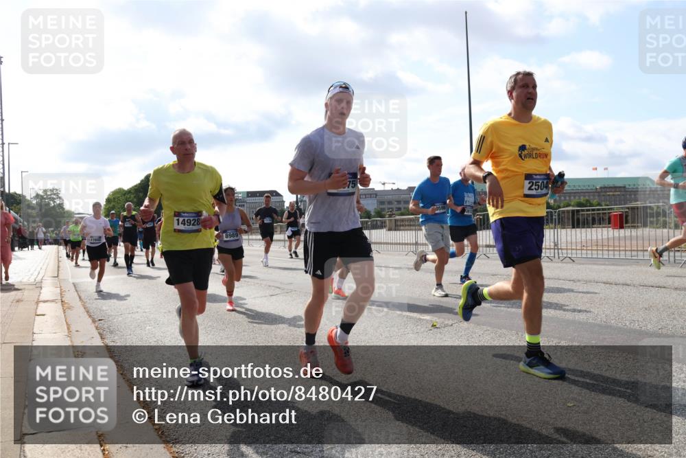 29.06.2025 - hella hamburg halbmarathon Lena Gebhardt http://msf.ph/oto/8480427 29.06.2025 09:56:10 Lombardsbrücke 17842, 14928, 8989, 2504, 1061, 1143, 1216, 1257, 1267, 1452, 1461, 1499, 1502, 1507, 1592, 1630, 1689, 2083, 2250, 2260, 2504, 2818, 2864, 2884, 2953, 3060, 3256, 3543, 3654, 3692, 3945, 4033, 4077, 4127, 4324, 4345, 4346, 4557, 4601, 5116, 5482, 5600, 5607, 5978, 6115, 6134, 6168, 6481, 6511, 6512, 6994, 7056, 7100, 7178, 7224, 7269, 7332, 7583, 7943, 8335, 8514, 8968, 8989, 8996, 9246, 9537, 10596 meine-sportfotos.de