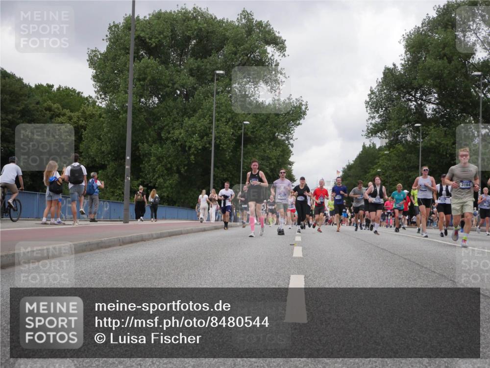 29.06.2025 - hella hamburg halbmarathon Luisa Fischer http://msf.ph/oto/8480544 29.06.2025 10:49:42 Kennedybrücke 8477, 4202, 11253, 4572, 3164, 1695, 1867, 1868, 1924, 2398, 2917, 3160, 3164, 4202, 4296, 4572, 6124, 6161, 8477, 9243, 9445, 10030, 10230, 10327 meine-sportfotos.de