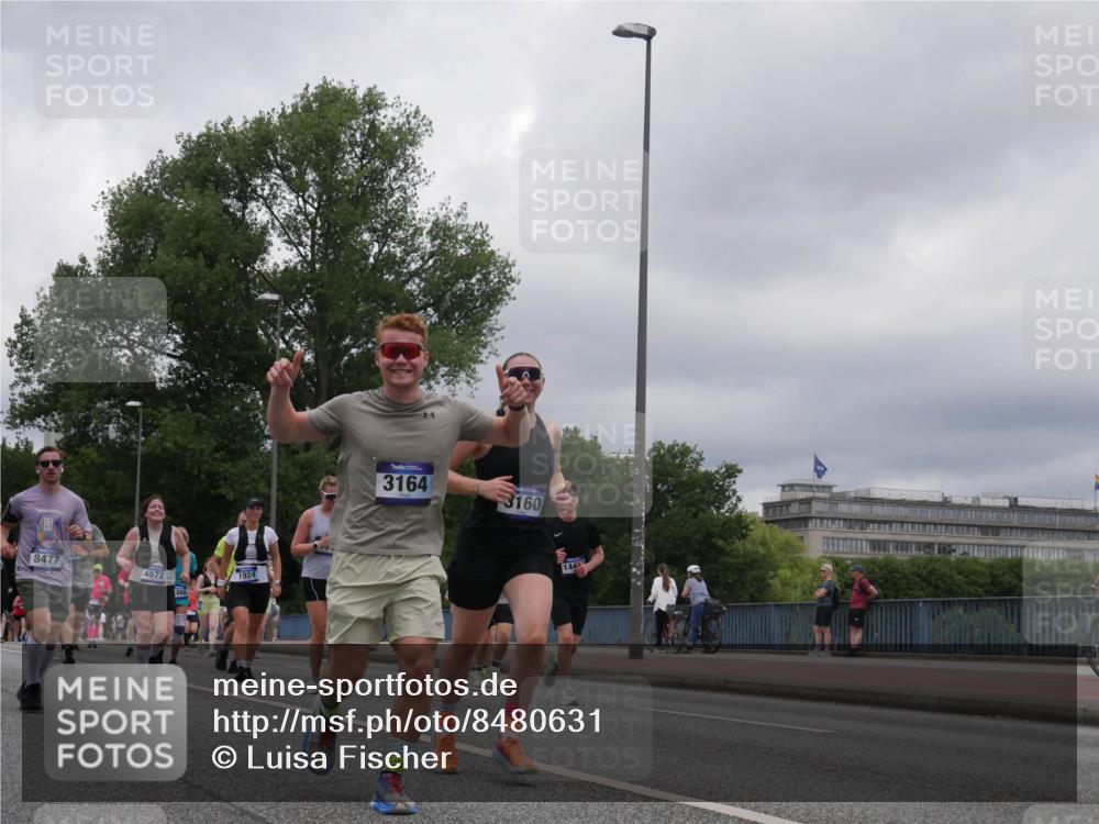 29.06.2025 - hella hamburg halbmarathon Luisa Fischer http://msf.ph/oto/8480631 29.06.2025 10:49:44 Kennedybrücke 8477, 4572, 1924, 3164, 3160, 144, 1033, 1867, 1868, 1924, 2773, 3160, 3164, 4202, 4296, 4317, 4572, 6124, 6161, 8477, 9243, 9445, 10030, 10230, 10327, 10329 meine-sportfotos.de