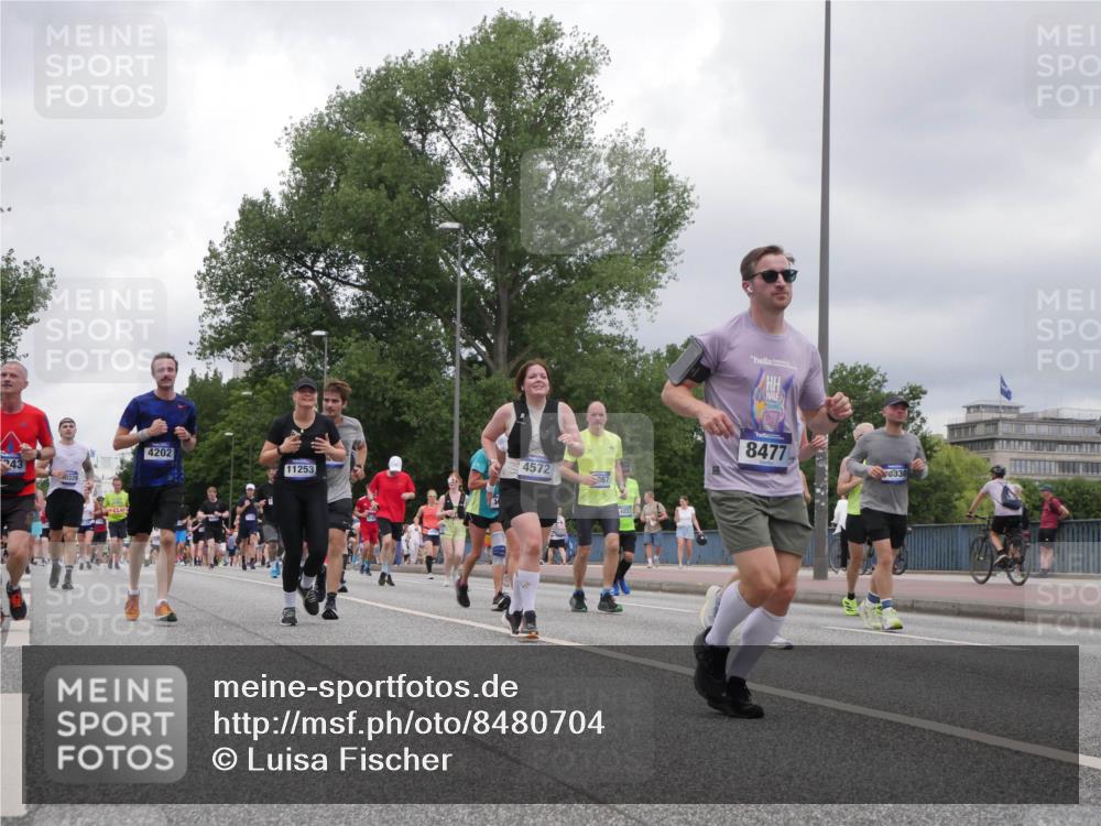 29.06.2025 - hella hamburg halbmarathon Luisa Fischer http://msf.ph/oto/8480704 29.06.2025 10:49:46 Kennedybrücke 43, 4202, 11253, 4572, 367, 1033, 8477, 6330, 1033, 1429, 1867, 1868, 1924, 2773, 2813, 3160, 3164, 3410, 4202, 4296, 4317, 4572, 8477, 9243, 9445, 10030, 10230, 10327, 10329 meine-sportfotos.de