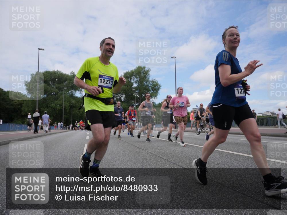 29.06.2025 - hella hamburg halbmarathon Luisa Fischer http://msf.ph/oto/8480933 29.06.2025 11:21:55 Kennedybrücke 12273, 7286, 7285, 300, 122, 1295, 2300, 2559, 2560, 3015, 3894, 4100, 4201, 5233, 5780, 6240, 6402, 6405, 7285, 7286, 7484, 7488 meine-sportfotos.de