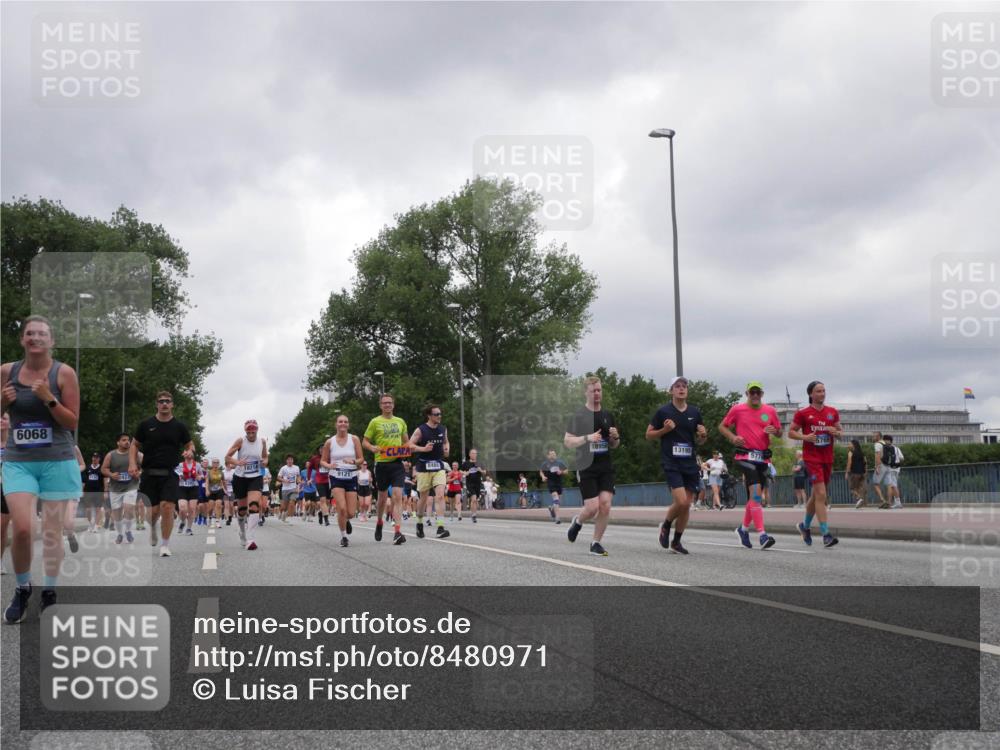 29.06.2025 - hella hamburg halbmarathon Luisa Fischer http://msf.ph/oto/8480971 29.06.2025 10:49:56 Kennedybrücke 6068, 18214, 9121, 18950, 13195, 8486, 5769, 1033, 1104, 1429, 2423, 2773, 2813, 3410, 3896, 4306, 4317, 4448, 5635, 5769, 5770, 6392, 8010, 8486, 9120, 9121, 9337, 9426, 9774, 10329 meine-sportfotos.de