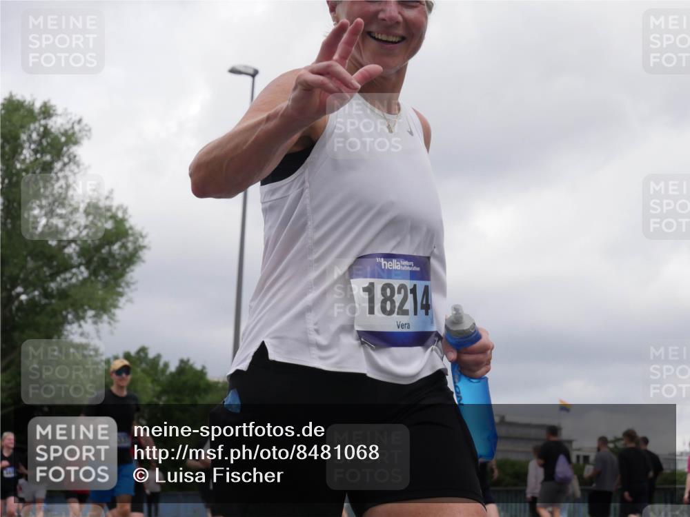 29.06.2025 - hella hamburg halbmarathon Luisa Fischer http://msf.ph/oto/8481068 29.06.2025 10:50:01 Kennedybrücke 8332, 18214, 1100, 1104, 2423, 2697, 3896, 4104, 4448, 5635, 5769, 5770, 5854, 5892, 6392, 6623, 8010, 8047, 8486, 8706, 9120, 9121, 9337, 9426, 9774, 9949 meine-sportfotos.de