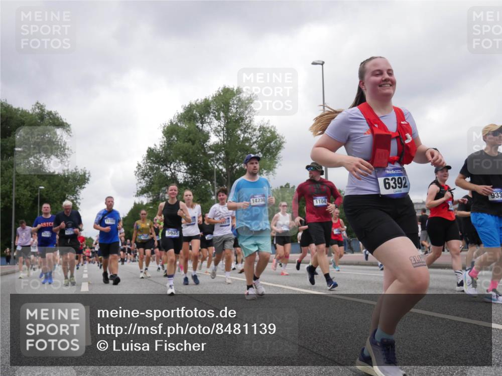 29.06.2025 - hella hamburg halbmarathon Luisa Fischer http://msf.ph/oto/8481139 29.06.2025 10:50:03 Kennedybrücke 12527, 1727, 319, 5635, 14230, 1104, 6392, 21, 1, 933, 1100, 1104, 2423, 2662, 2665, 2697, 3896, 4104, 4448, 5635, 5854, 5892, 6392, 6623, 7073, 8010, 8047, 8486, 8706, 9120, 9121, 9337, 9426, 9774, 9949 meine-sportfotos.de