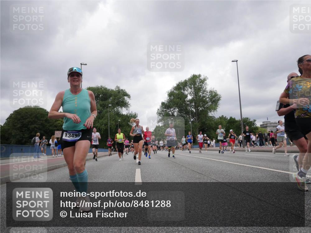 29.06.2025 - hella hamburg halbmarathon Luisa Fischer http://msf.ph/oto/8481288 29.06.2025 10:50:09 Kennedybrücke 13499, 2697, 1004, 1100, 1104, 1375, 1837, 1999, 2662, 2665, 2697, 3896, 4104, 4448, 4483, 5854, 5892, 6623, 7073, 7268, 7364, 7368, 7374, 7430, 7431, 8047, 8706, 9774, 9949 meine-sportfotos.de