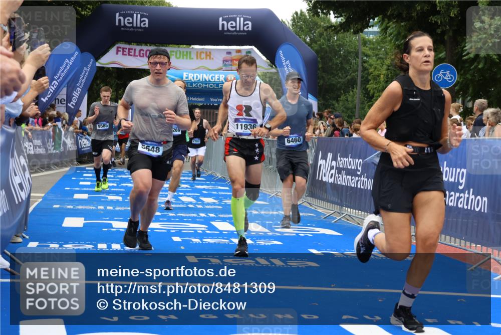 29.06.2025 - hella hamburg halbmarathon Strokosch-Dieckow http://msf.ph/oto/8481309 29.06.2025 10:46:02 Ziel 1759, 2189, 2707, 3087, 4277, 5648, 6460, 7961, 8269, 8577, 8871, 9585, 11125, 11936, 12084, 12269, 13630, 14462, 14804, 16136, 16466, 16475, 17008, 18081, 18702, 19116 meine-sportfotos.de