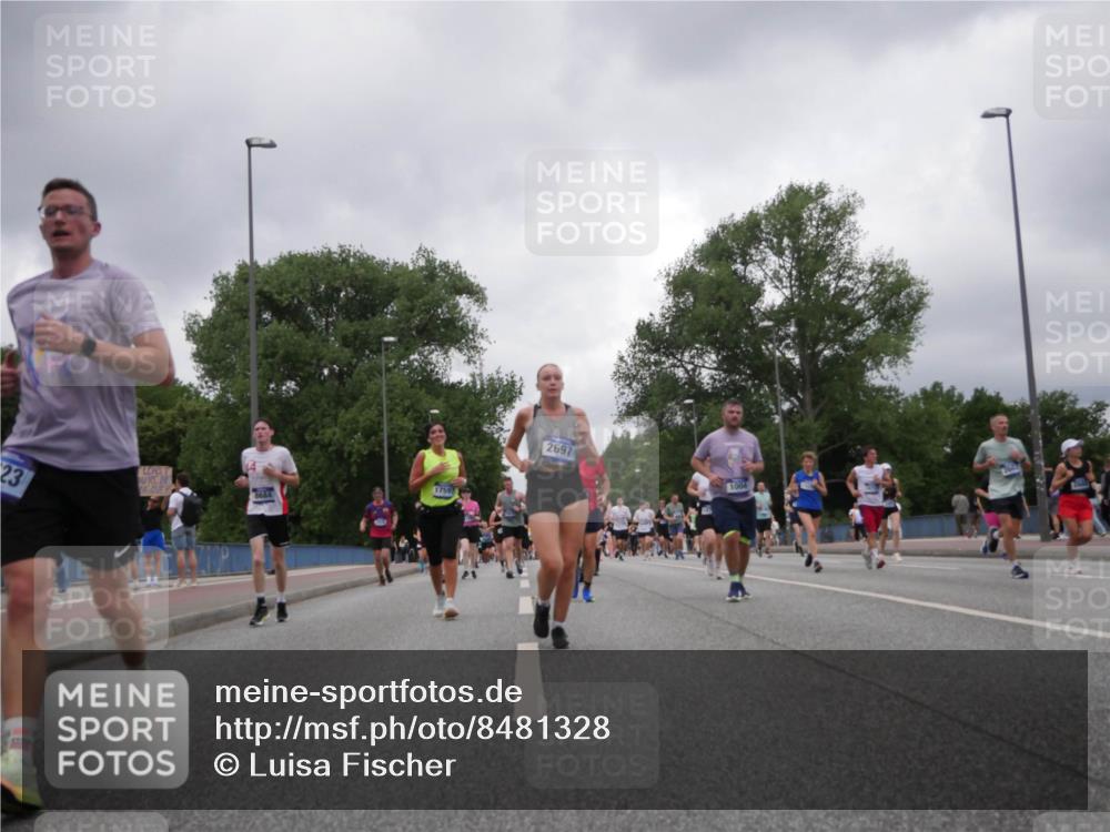 29.06.2025 - hella hamburg halbmarathon Luisa Fischer http://msf.ph/oto/8481328 29.06.2025 10:50:10 Kennedybrücke 23, 17597, 8684, 2697, 1004, 1004, 1100, 1371, 1375, 1837, 1999, 2662, 2665, 2697, 4104, 4483, 5854, 5892, 6485, 6623, 7073, 7268, 7364, 7368, 7374, 7430, 7431, 8047, 8706, 9949 meine-sportfotos.de
