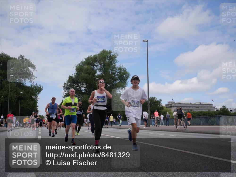 29.06.2025 - hella hamburg halbmarathon Luisa Fischer http://msf.ph/oto/8481329 29.06.2025 11:22:12 Kennedybrücke 1872, 9401, 6504, 5137, 5217, 1872, 3309, 3429, 3656, 3899, 4519, 5137, 5217, 5520, 6504, 8166, 8328, 9174, 9401, 10809 meine-sportfotos.de