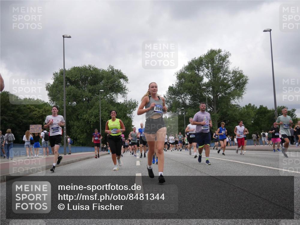 29.06.2025 - hella hamburg halbmarathon Luisa Fischer http://msf.ph/oto/8481344 29.06.2025 10:50:10 Kennedybrücke 8684, 175, 7368, 2697, 18753, 1004, 16717, 2662, 1004, 1100, 1371, 1375, 1837, 1999, 2662, 2665, 2697, 4104, 4483, 5854, 5892, 6485, 6623, 7073, 7268, 7364, 7368, 7374, 7430, 7431, 8047, 8706, 9949 meine-sportfotos.de