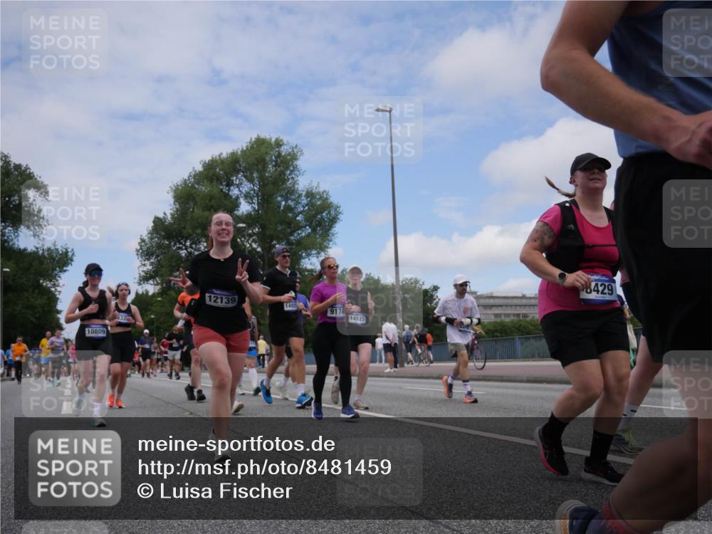29.06.2025 - hella hamburg halbmarathon Luisa Fischer http://msf.ph/oto/8481459 29.06.2025 11:22:18 Kennedybrücke 10809, 12139, 14925, 9174, 14923, 8429, 1354, 1872, 2654, 2913, 3309, 3429, 3736, 5520, 6504, 8166, 8328, 9174, 10809 meine-sportfotos.de