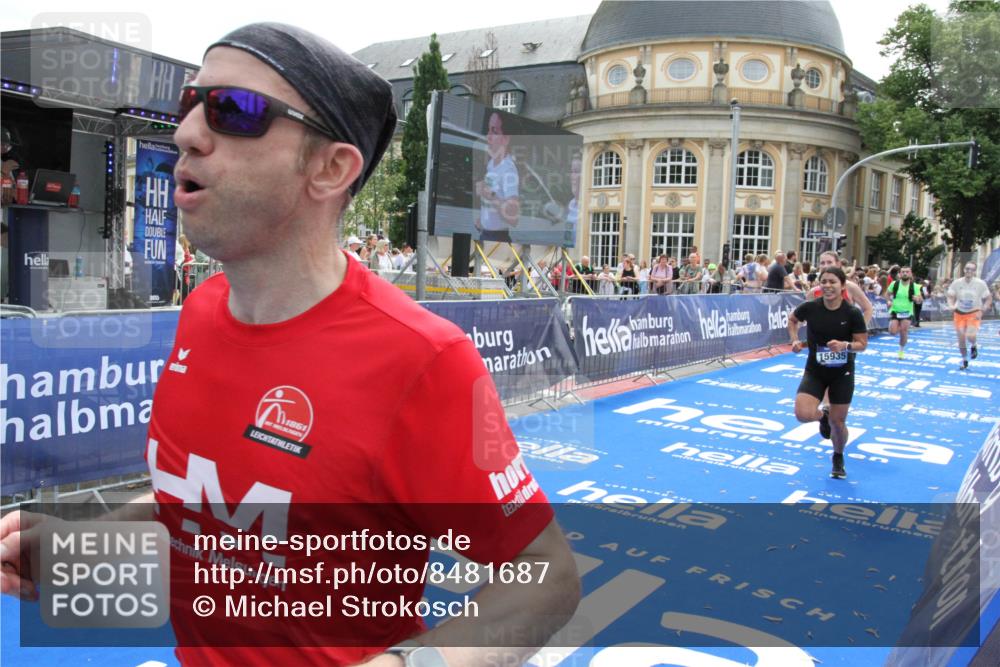 29.06.2025 - hella hamburg halbmarathon Michael Strokosch http://msf.ph/oto/8481687 29.06.2025 10:41:54 Ziel 1169, 7092, 10415, 11765, 15521, 15935 meine-sportfotos.de