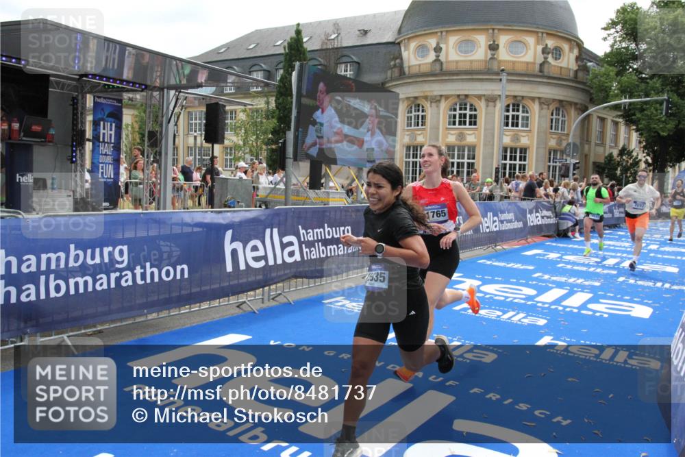 29.06.2025 - hella hamburg halbmarathon Michael Strokosch http://msf.ph/oto/8481737 29.06.2025 10:41:55 Ziel 1169, 7092, 10415, 11765, 15521, 15935, 16507 meine-sportfotos.de