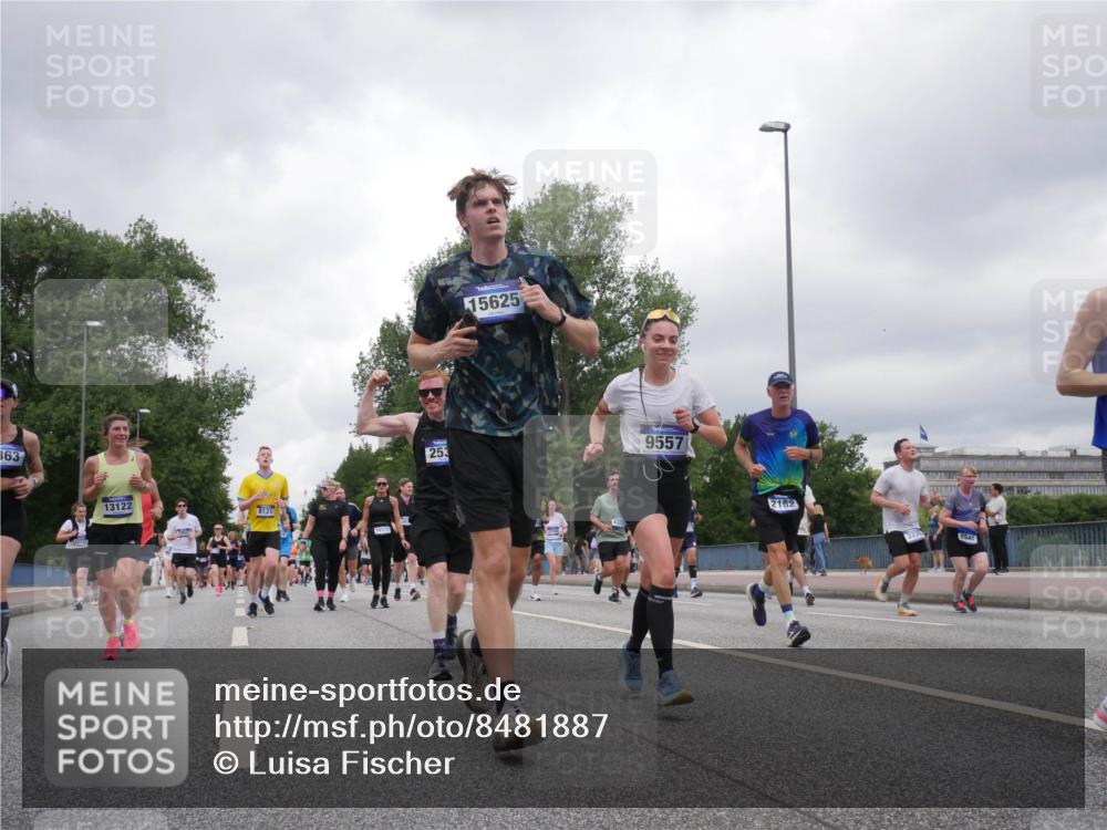 29.06.2025 - hella hamburg halbmarathon Luisa Fischer http://msf.ph/oto/8481887 29.06.2025 10:50:27 Kennedybrücke 363, 13122, 8131, 253, 15625, 9557, 2162, 3339, 8541, 1555, 2162, 2327, 2537, 2556, 3277, 3339, 3406, 3407, 3823, 4325, 6740, 6995, 7827, 7960, 8131, 8541, 9557, 10511, 10514, 10515, 10591 meine-sportfotos.de