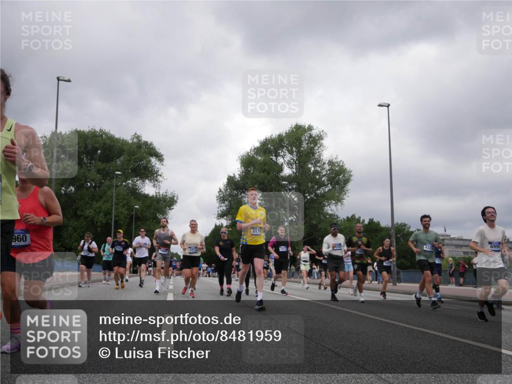 29.06.2025 - hella hamburg halbmarathon Luisa Fischer http://msf.ph/oto/8481959 29.06.2025 10:50:29 Kennedybrücke 960, 3277, 8131, 3823, 17514, 7827, 432, 6995, 1555, 2162, 2537, 2556, 3277, 3339, 3406, 3407, 3823, 4325, 5895, 6995, 7827, 7960, 8131, 8541, 9092, 9557, 10511, 10591 meine-sportfotos.de