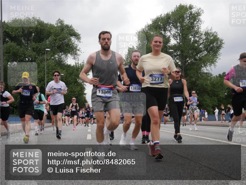 29.06.2025 - hella hamburg halbmarathon Luisa Fischer http://msf.ph/oto/8482065 29.06.2025 10:50:32 Kennedybrücke 7767, 2951, 53, 9734, 13830, 13806, 3277, 10511, 11378, 382, 1555, 2556, 2981, 3277, 3339, 3823, 4325, 5895, 6995, 7827, 7960, 8131, 8541, 9092, 10511 meine-sportfotos.de
