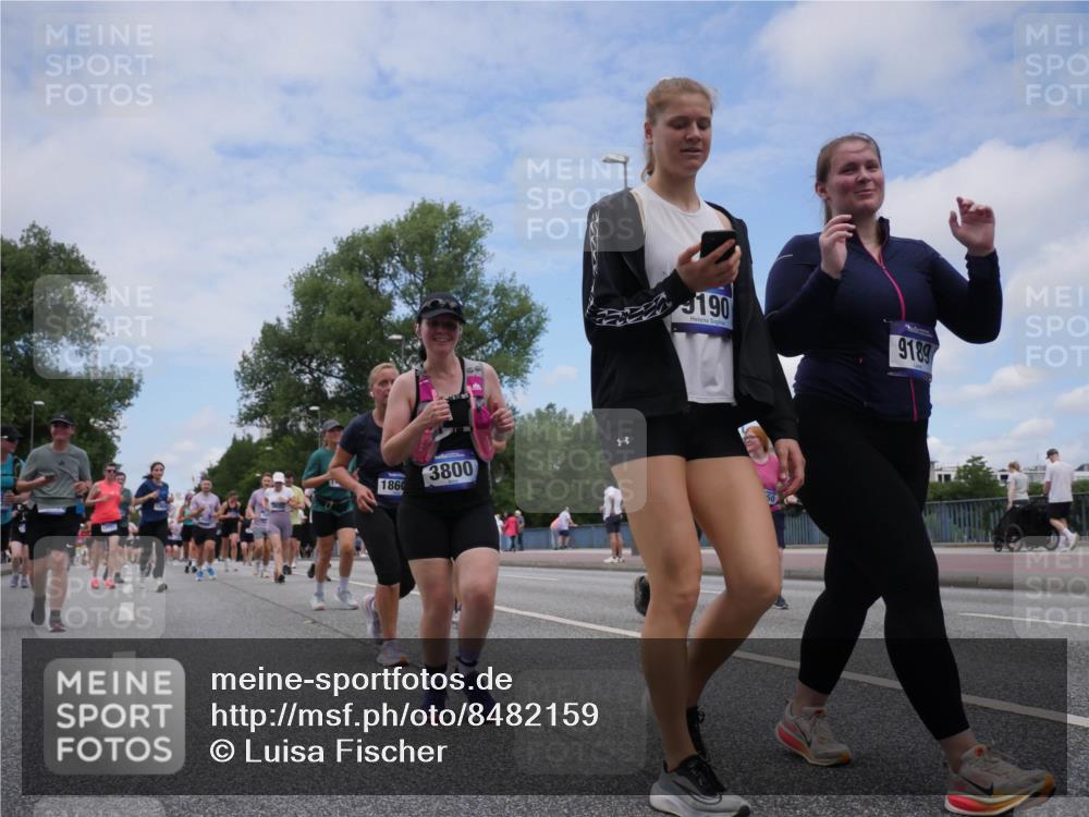 29.06.2025 - hella hamburg halbmarathon Luisa Fischer http://msf.ph/oto/8482159 29.06.2025 11:22:41 Kennedybrücke 1860, 3800, 190, 9189, 2462, 2682, 2687, 3150, 3354, 3374, 3381, 3800, 4861, 5434, 7208, 8444, 8445, 8516, 8658, 9189, 9190, 9625, 9637, 9671, 10284, 10399 meine-sportfotos.de