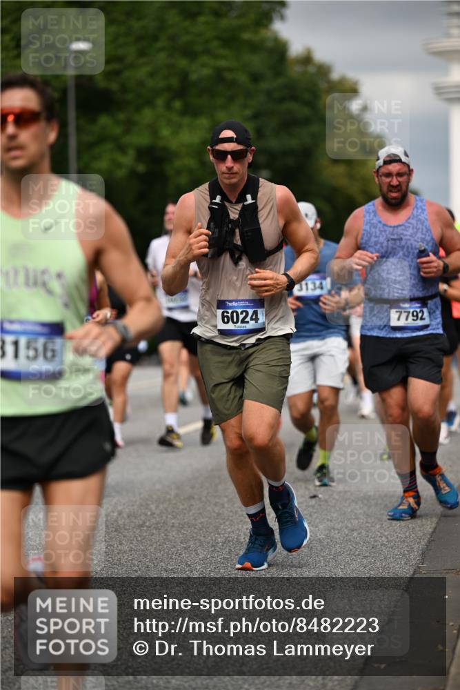 29.06.2025 - hella hamburg halbmarathon Dr. Thomas Lammeyer http://msf.ph/oto/8482223 29.06.2025 10:20:35 Kennedybrücke 1244, 1599, 1602, 2165, 2347, 2803, 2912, 3023, 3030, 3134, 3156, 3176, 3484, 3648, 3687, 4478, 4637, 5036, 6024, 6742, 6935, 7158, 7358, 7753, 7792, 7924, 7928, 8263, 8295, 8317, 8597, 8619, 8645, 8707, 8847, 8857, 9091, 9332, 9492, 9628, 9664, 9676, 9802, 9810, 9891, 10076, 10107, 10139, 10141, 10183, 10575, 11236, 11344, 11345, 11428 meine-sportfotos.de