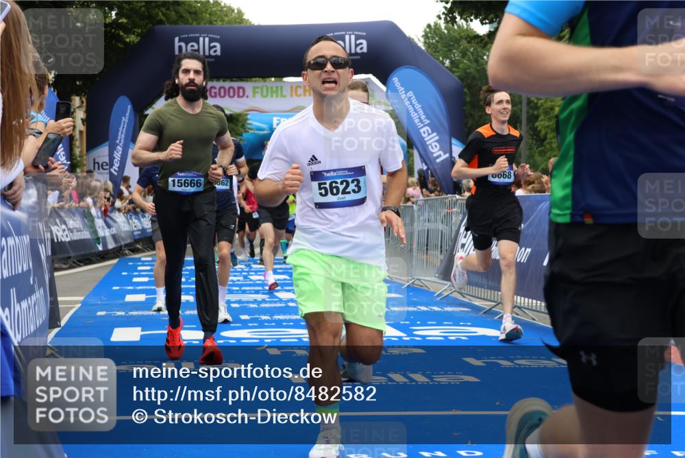 29.06.2025 - hella hamburg halbmarathon Strokosch-Dieckow http://msf.ph/oto/8482582 29.06.2025 10:45:35 Ziel 2138, 2415, 5623, 6071, 6711, 6831, 8374, 8668, 11291, 11495, 12154, 14062, 14764, 15666, 16725, 17332, 17674, 18862, 18878 meine-sportfotos.de