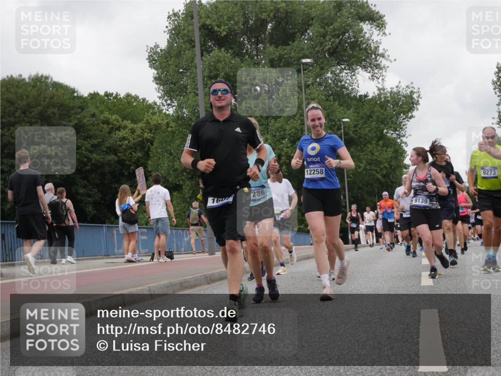 29.06.2025 - hella hamburg halbmarathon Luisa Fischer http://msf.ph/oto/8482746 29.06.2025 10:50:51 Kennedybrücke 1607, 286, 12258, 9139, 9273, 1073, 1618, 2211, 2320, 2491, 2500, 5700, 7240, 8158, 9758 meine-sportfotos.de